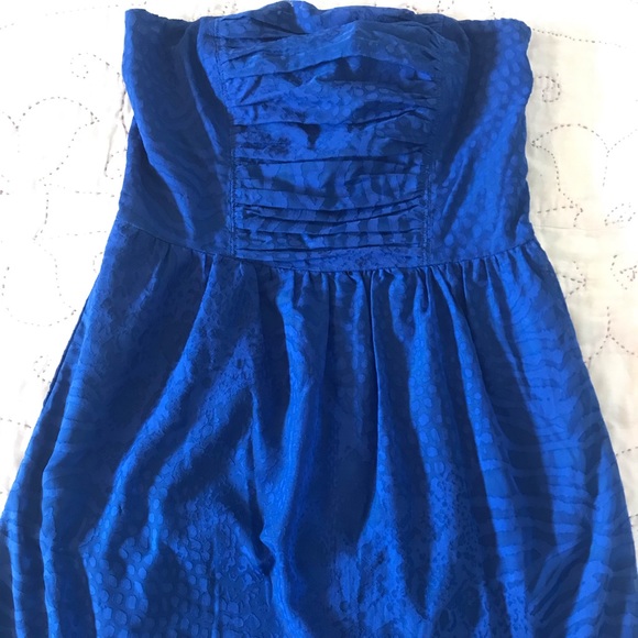 Cute mini dress with pockets! - Picture 2 of 6